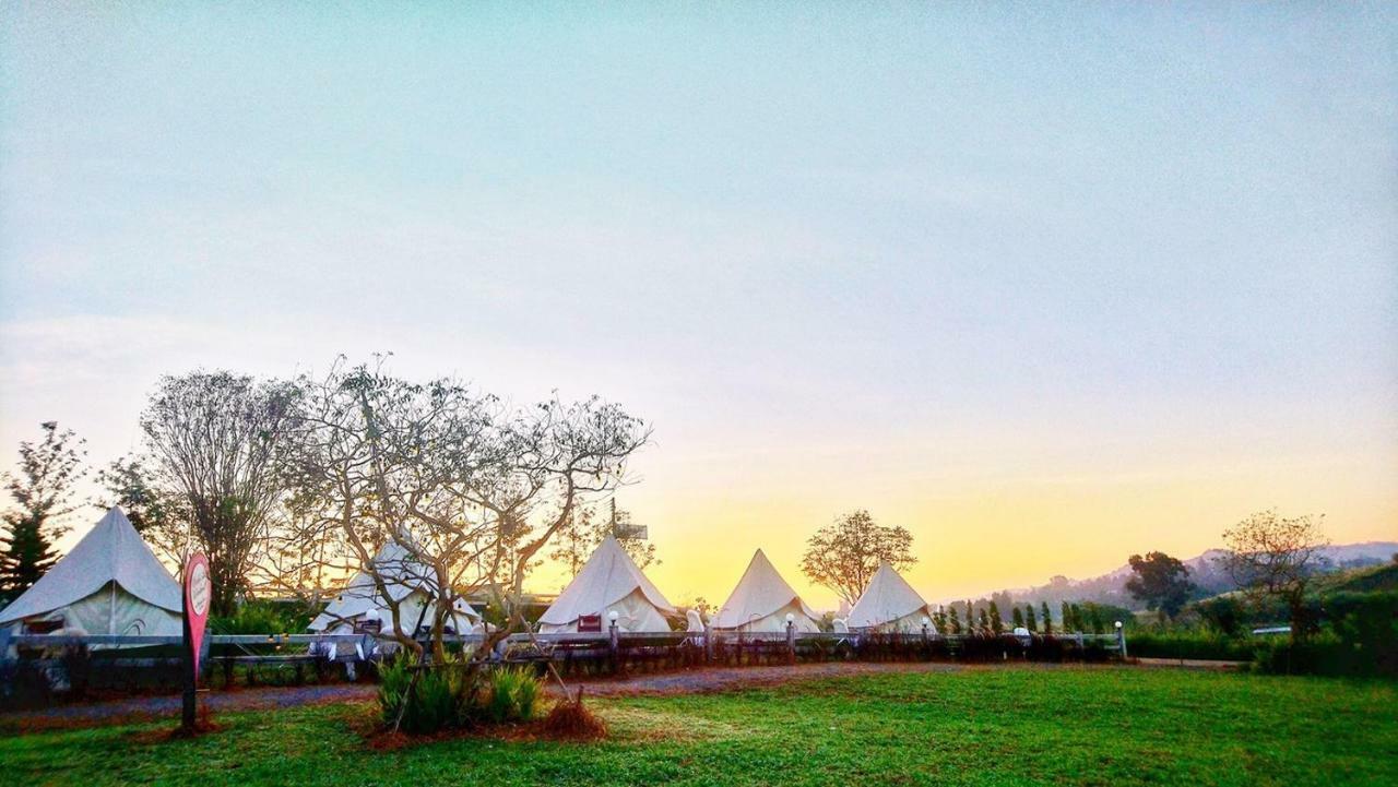 Hotel Kondee Cino Cafe & Glamping Khao Kho Exterior foto
