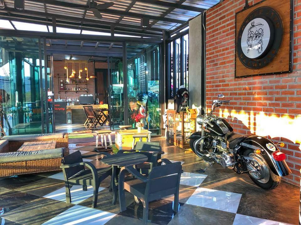 Hotel Kondee Cino Cafe & Glamping Khao Kho Exterior foto